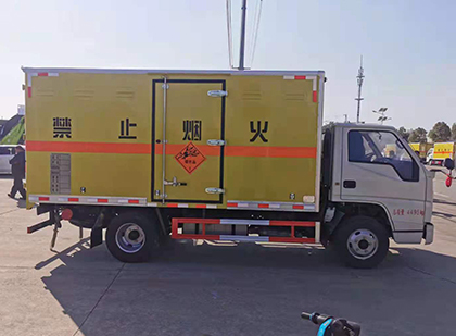 道县爆破器材运输车技术升级与安全合规新趋势